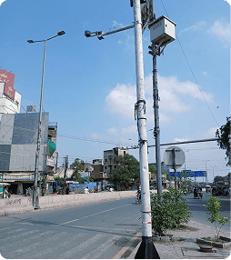 Pole-mounted monitoring device